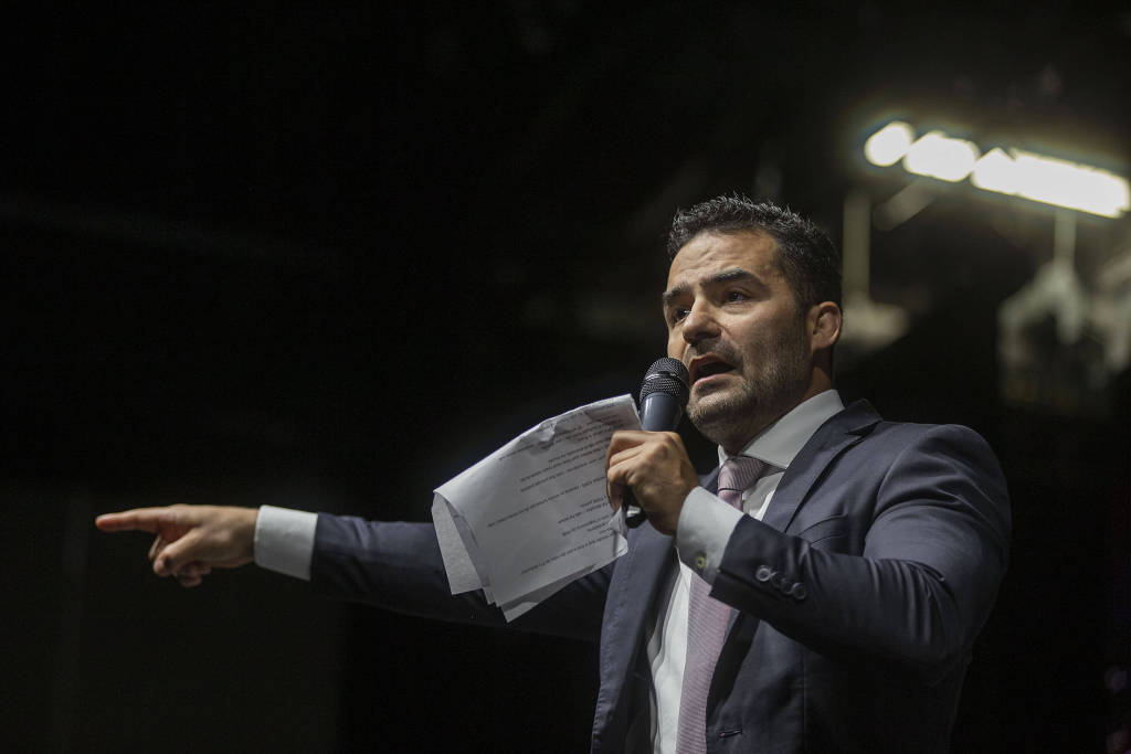 Após vazamento de áudios sexistas, deputado Arthur do Val vai renunciar ao mandato