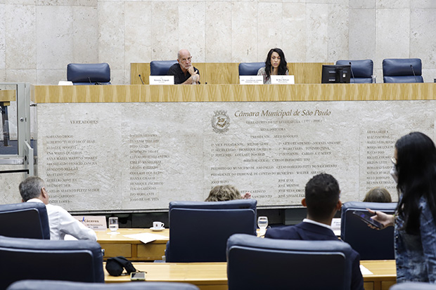 CPI da Violência Contra Trans e Travestis discute acesso à hormonioterapia e saúde integral no SUS