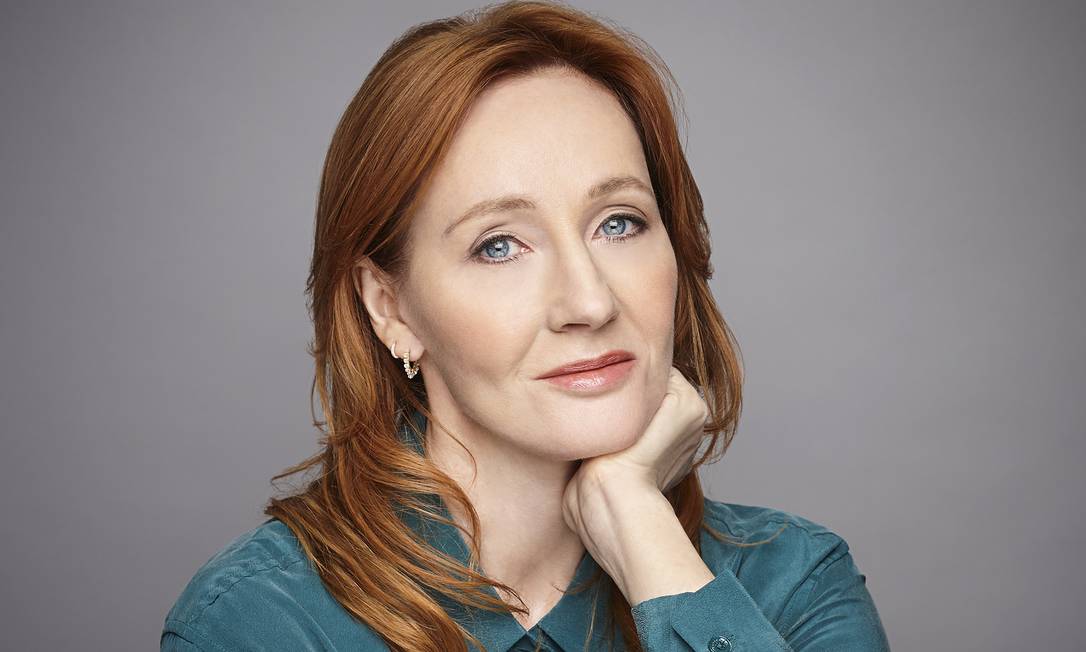 ‘Seja bem-vindo’: J.K. Rowling comenta em perfil de usuário banido do Twitter por transfobia