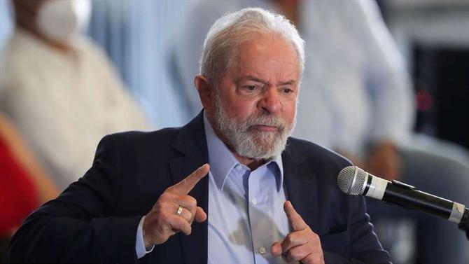 Lula chama de barbaridade ataques de bolsonaristas ao STF