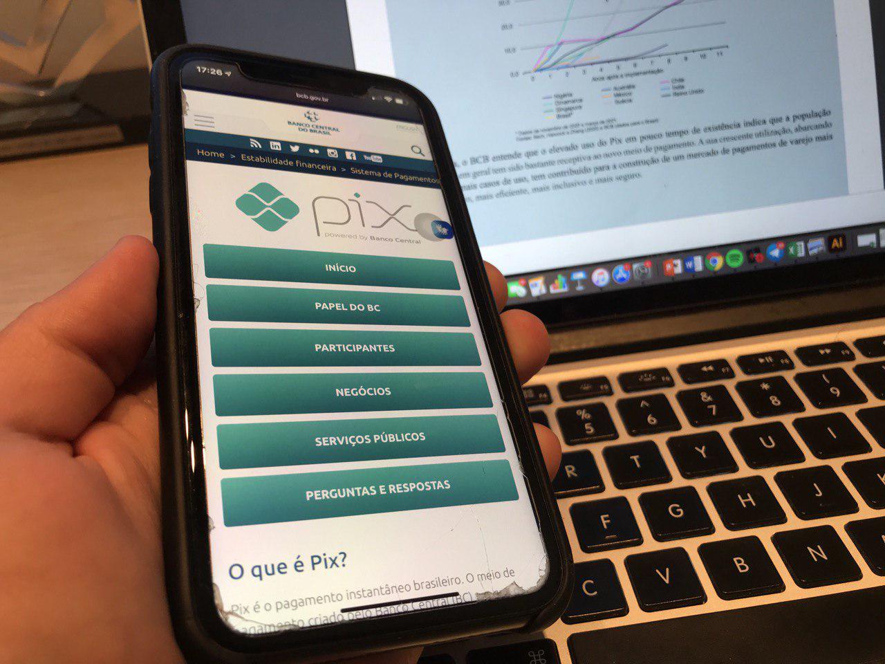 Com nova modalidade, Pix substitui caixas eletrônicos com saques e gera disputa