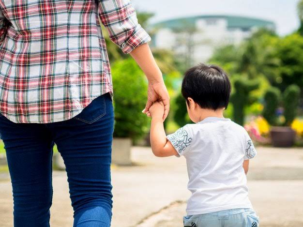 PL apoia mulheres vítimas de violência e dá prioridade na matrícula de filhos em creches do AM