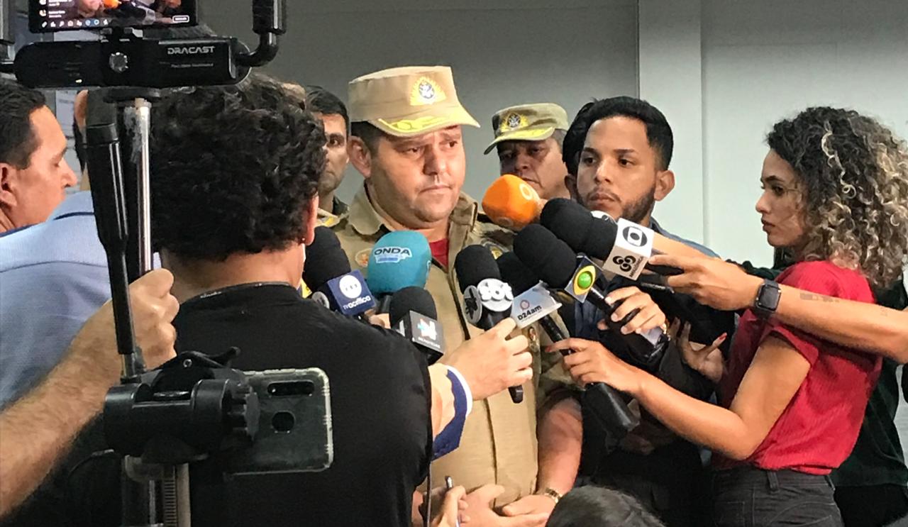 Buscas por paraquedista desaparecido em acidente não serão interrompidas, diz comitê