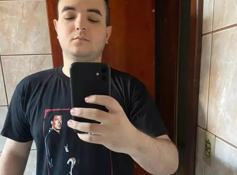 ‘Deveria ser estuprada e morta’, disse membro de grupo neonazista ao incitar crime contra jornalista