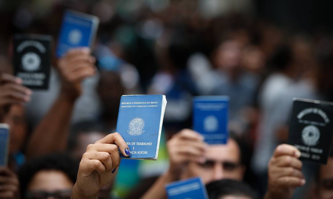 Bolsonaro será o primeiro presidente desde o Plano Real a terminar mandato com salário mínimo valendo menos