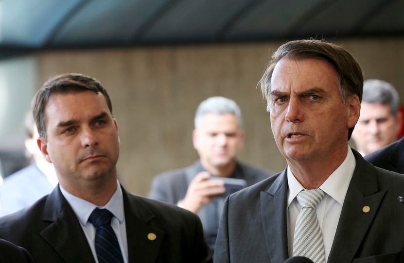 Flávio Bolsonaro associa público na ‘Marcha para Jesus’ a eleitorado do pai: ‘Vai ser no primeiro turno’