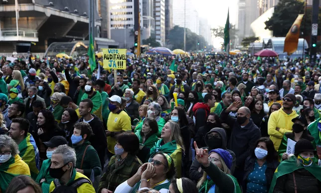 Militância bolsonarista fatura até R$ 1 milhão propagando vídeos com notícias falsas, aponta levantamento