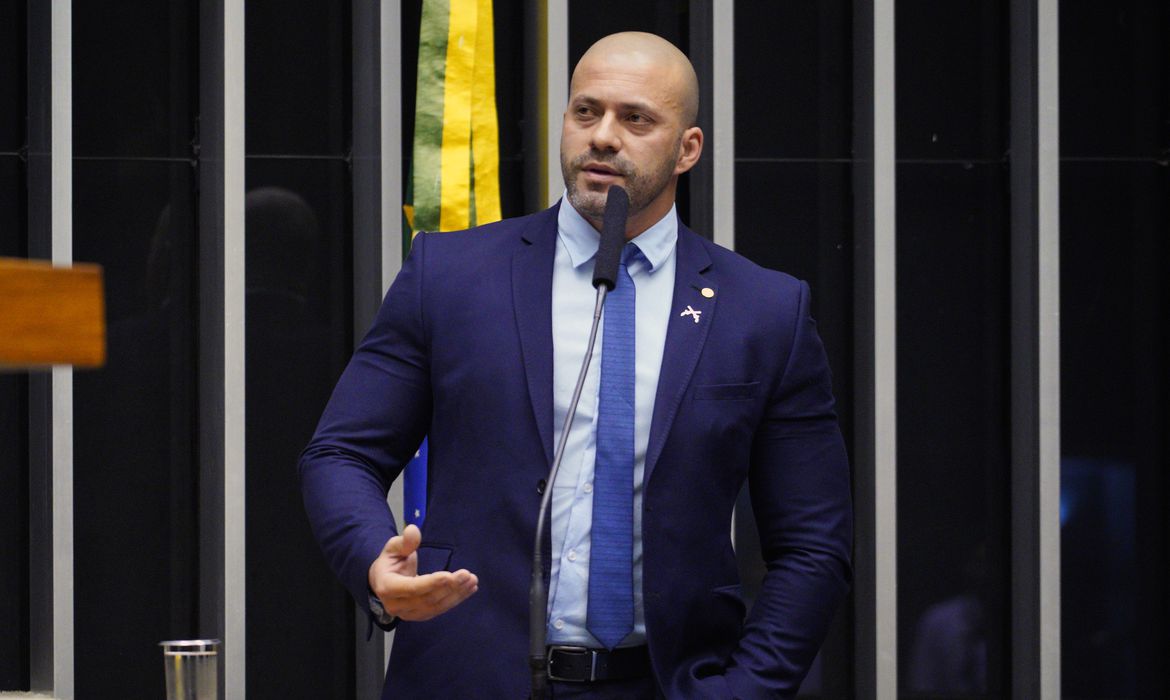 Planalto diz que indulto de Bolsonaro a Daniel Silveira é constitucional e não pode ser revisto