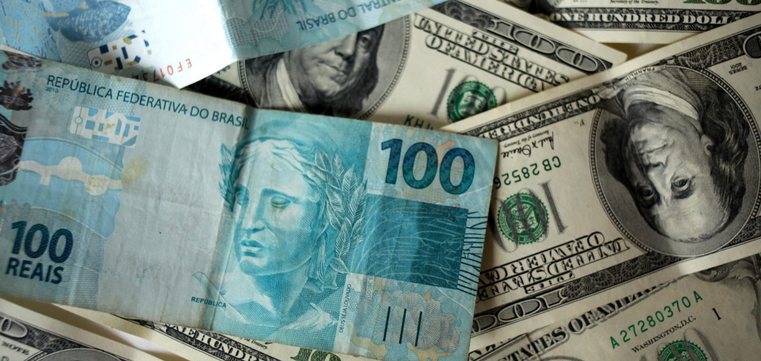 Bolsa tem forte queda e dólar chega a R$ 5,15, com preocupações sobre crescimento e juros