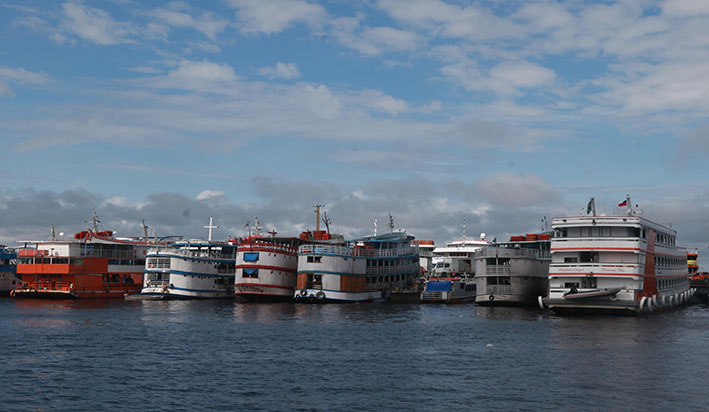 Porto  flutuante de Manaus