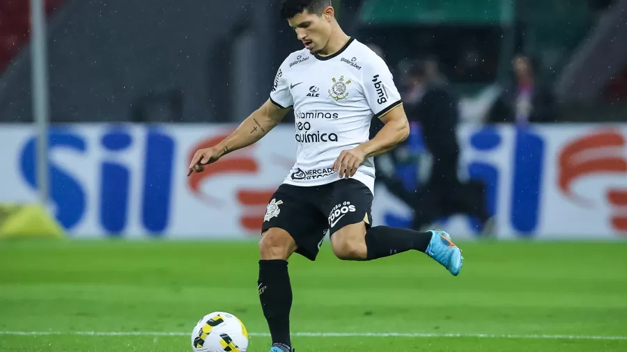 Jogador do Corinthians, Rafael Ramos é preso por injúria racial; time pagou fiança de R$ 10 mil