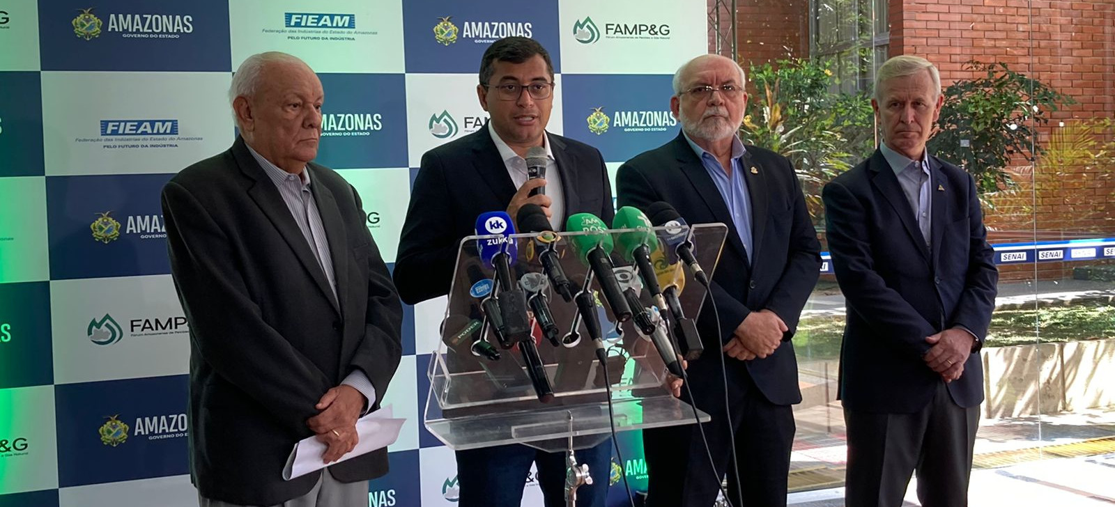 Governador do AM abre fórum sobre petróleo e gás natural para discutir novas alternativas econômicas para o Estado