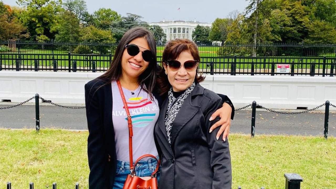 Corpo de servidora pública encontrada morta em apartamento é sepultado em Manaus