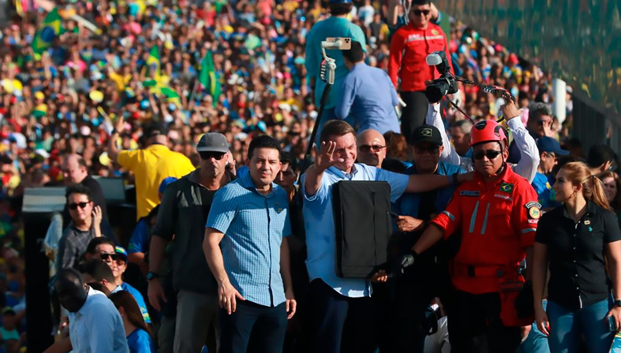 Em visita a Manaus, Bolsonaro defende redução do IPI que ameaça Zona Franca