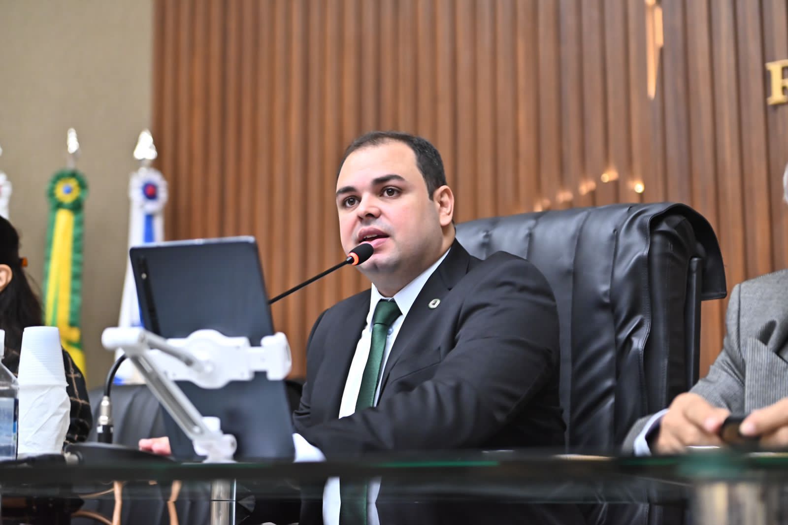 Presidente da Aleam requer novos computadores para escola da zona rural de Manacapuru, no interior do AM