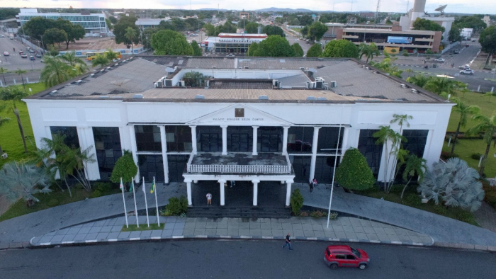 Em meio à campanha eleitoral, Governo de RR fecha contrato de R$ 2 milhões para digitalização de documentos