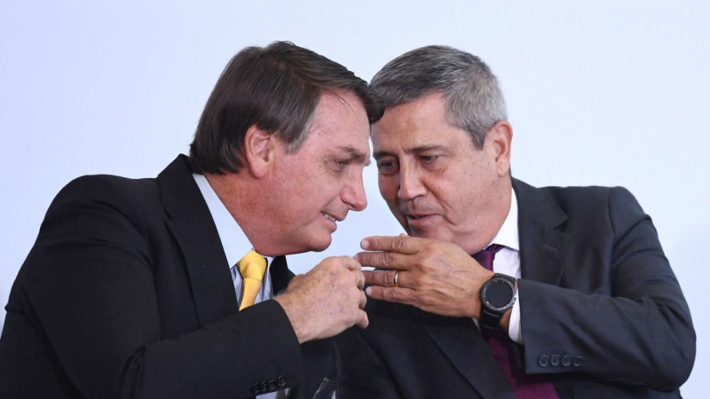 Eleições 2022: Bolsonaro diz que pretende anunciar Braga Netto como vice; ‘É uma pessoa que admiro muito’