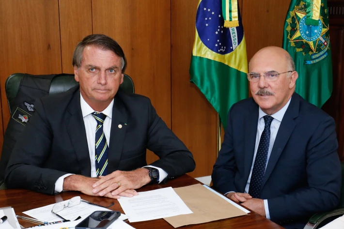 Caso Milton Ribeiro é enviado ao STF após suspeitas de interferência de Bolsonaro