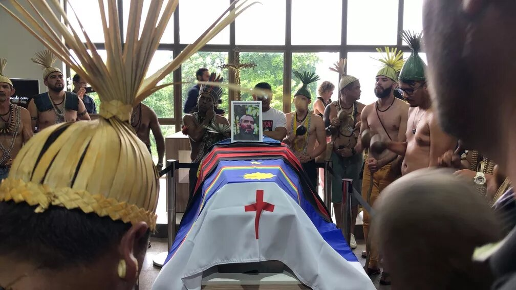 Amidst tributes with maracás and indigenous songs, the body of indigenist Bruno Pereira is mourned in Pernambuco