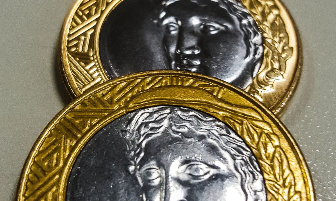 Setor público brasileiro registrou superavit orçamentário de R$ 358 bilhões em 2021