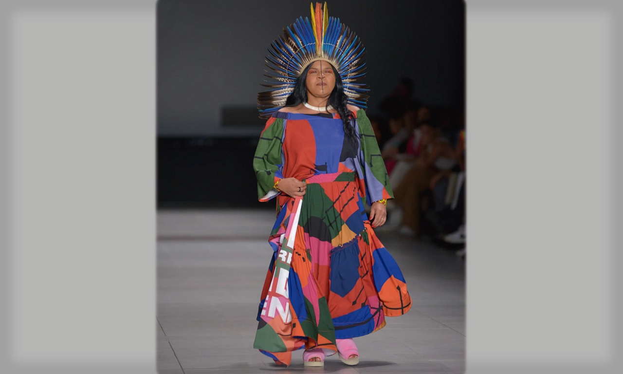 SPFW: desfiles levam repúdio a desmatamento e Bolsonaro às passarelas