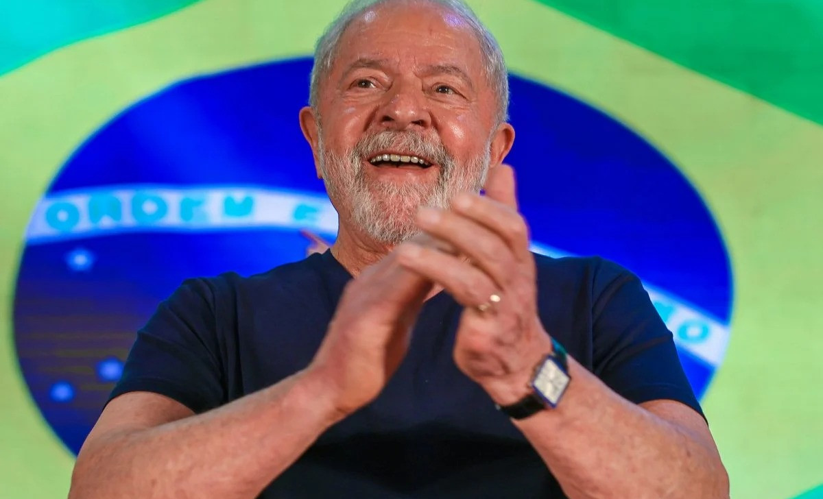 Relação com líderes da América Latina fará bem para a defesa da Amazônia, afirma Lula em publicação no Twitter