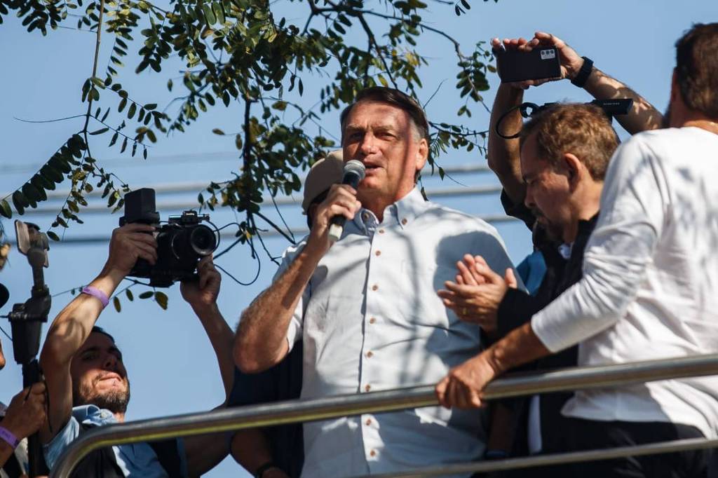 ‘Guerra do bem contra o mal’, diz Bolsonaro sobre eleições em discurso na Marcha para Jesus