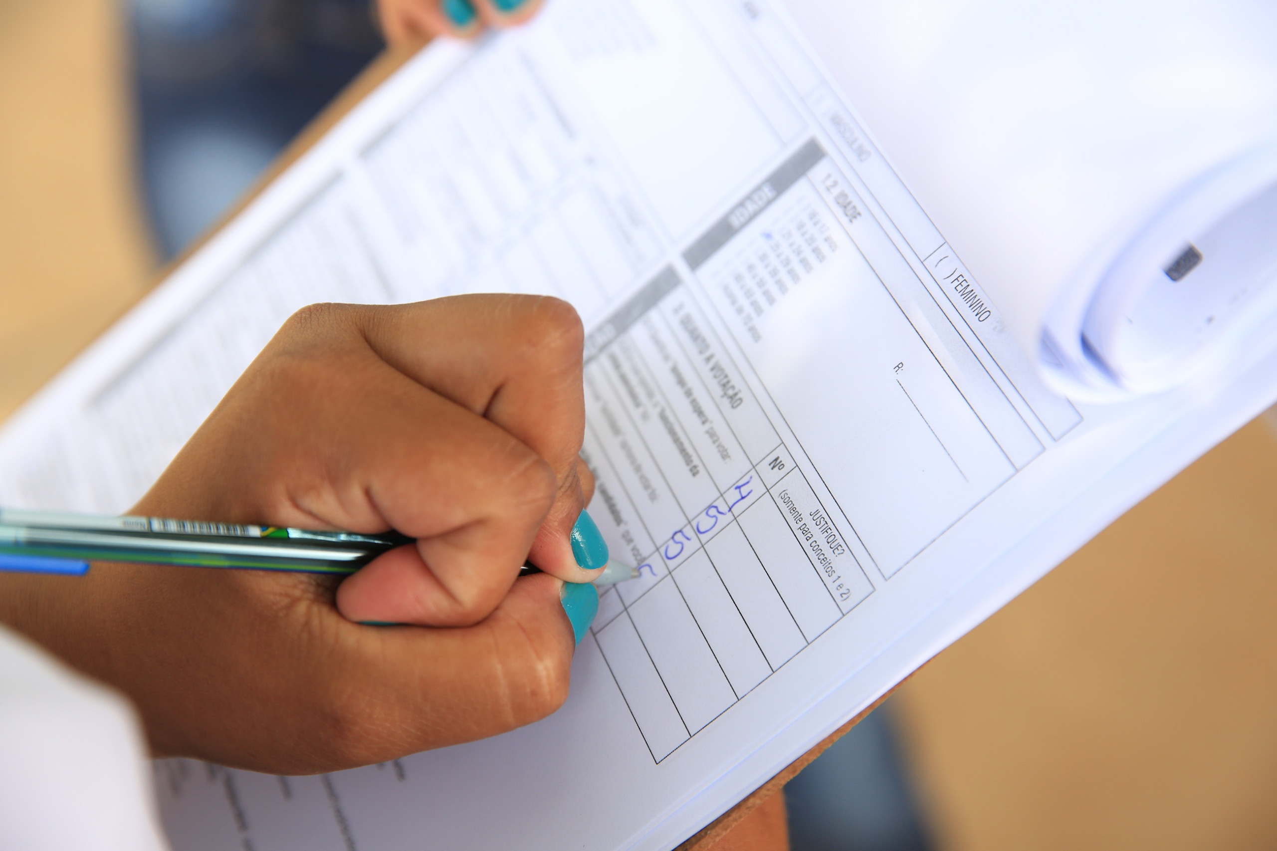 Cresce o número de brasileiros autodeclarados mais de direita que esquerda, aponta pesquisa