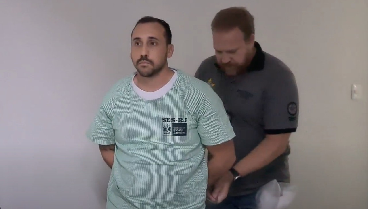 Comportamento de anestesista preso por estupro é relacionado à ‘ideologia universitária’ por Bolsonaro