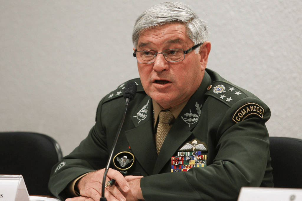 Ex-presidente do STM diz que militares não têm que se envolver em eleições