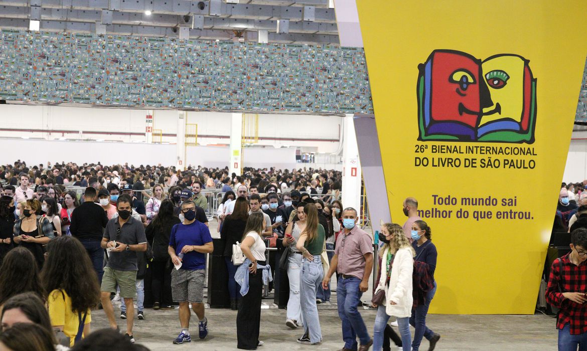 Bienal Internacional do Livro: filas marcam retorno do evento a São Paulo