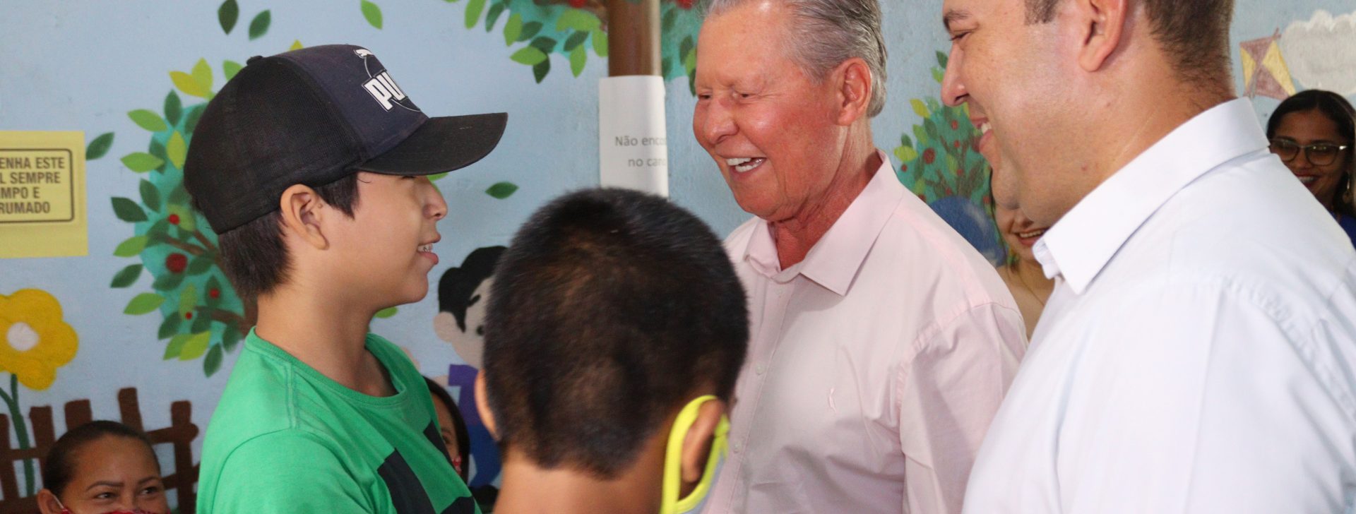 Em visita a espaço voltado a autistas, Arthur Neto reitera compromisso com a causa