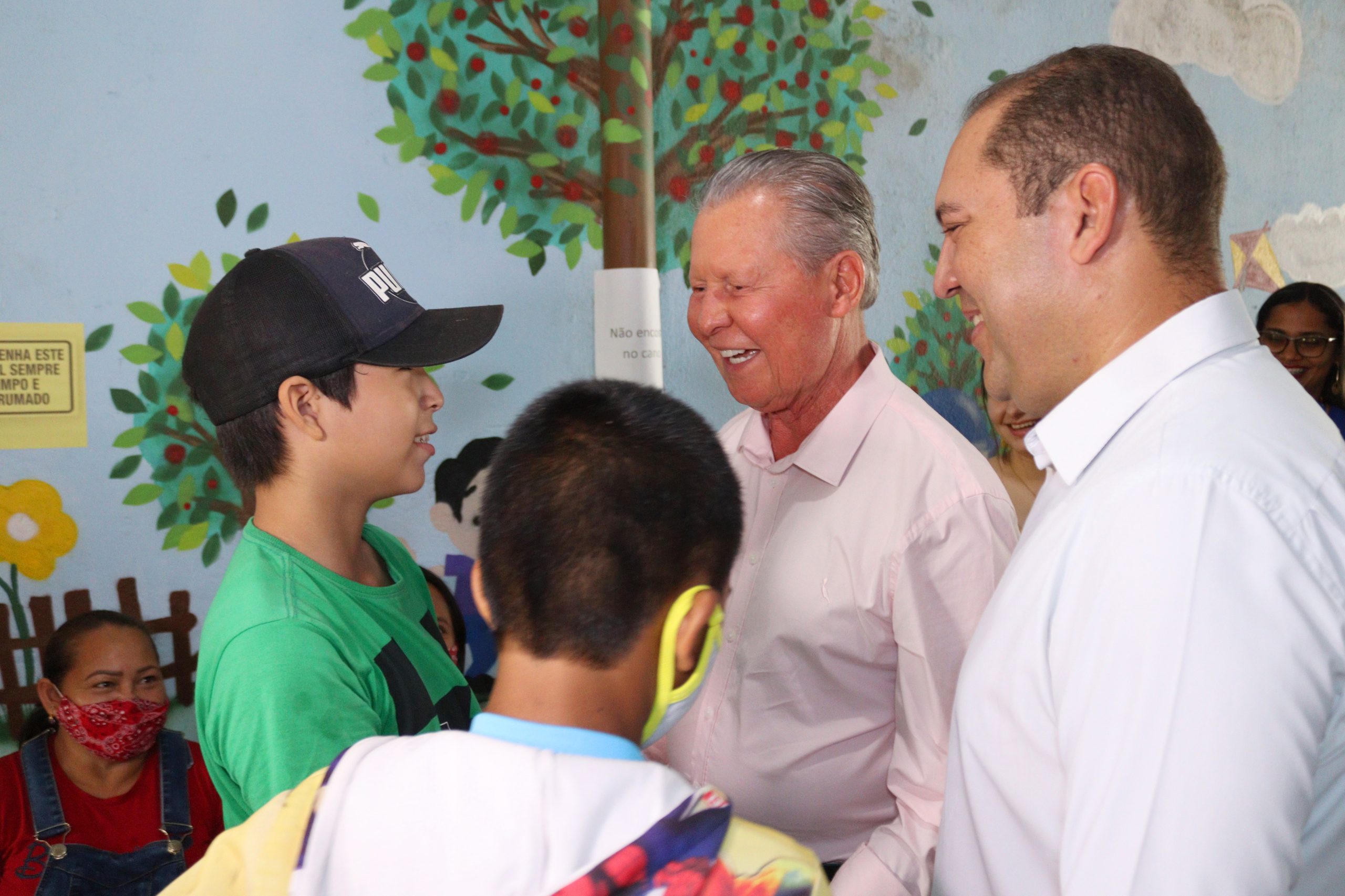 Em visita a espaço voltado a autistas, Arthur Neto reitera compromisso com a causa