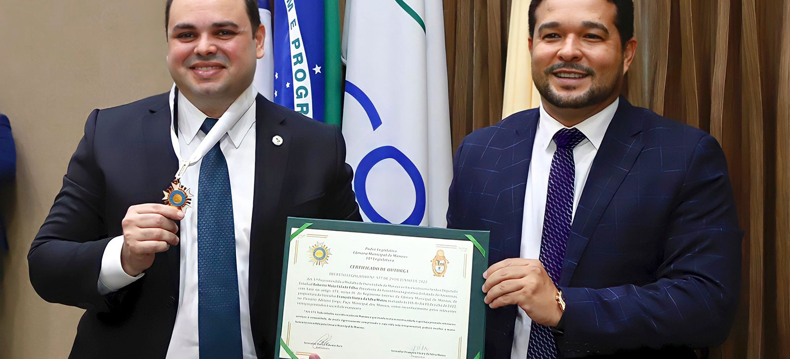 Presidente da Aleam, Roberto Cidade é homenageado com a ‘Medalha de Ouro Cidade de Manaus’