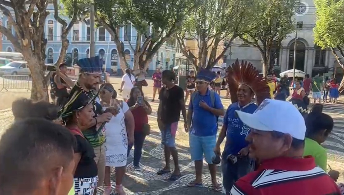 Em Manaus, Univaja e ativistas realizam manifesto em homenagem ao indigenista Bruno Pereira e jornalista Dom Phillips