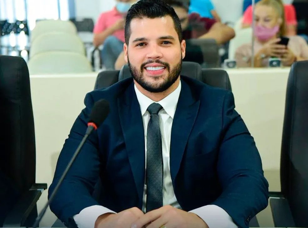 Vereador de Boa Vista é preso por desacato e por xingar policiais militares durante abordagem