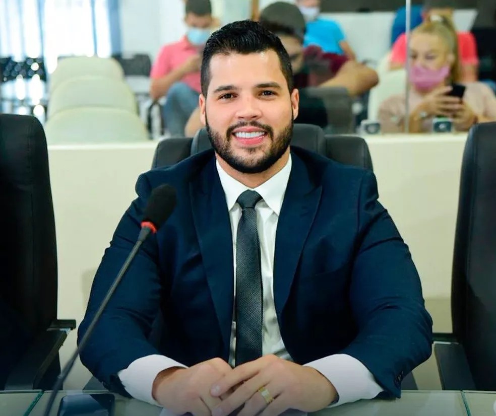 Vereador de Boa Vista é preso por desacato e por xingar policiais militares durante abordagem