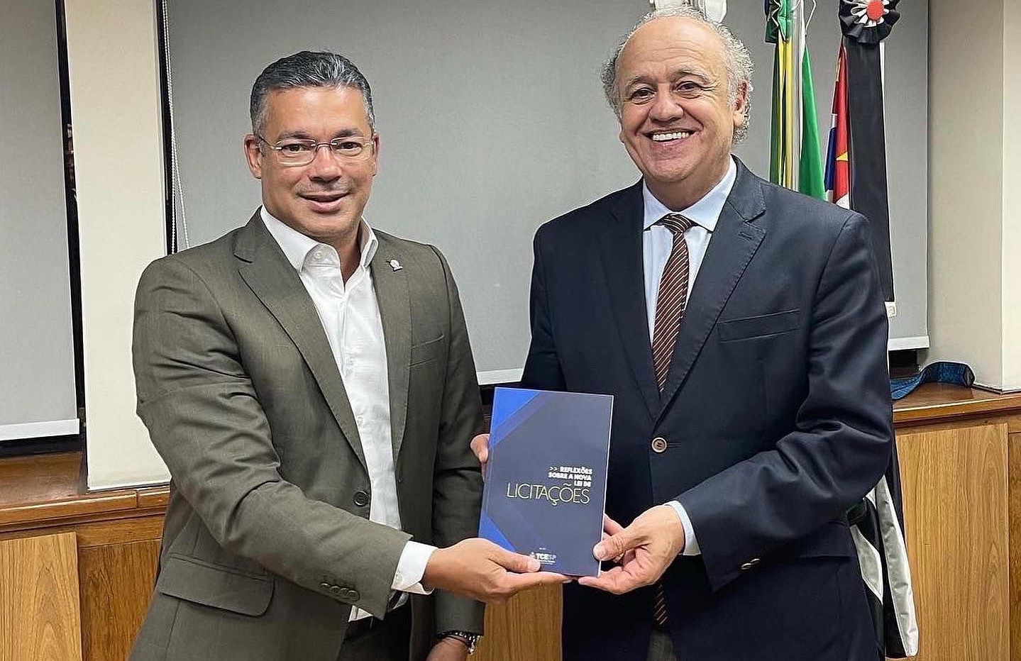 Ouvidor-geral do TCE-AM visita Tribunais de Contas de São Paulo