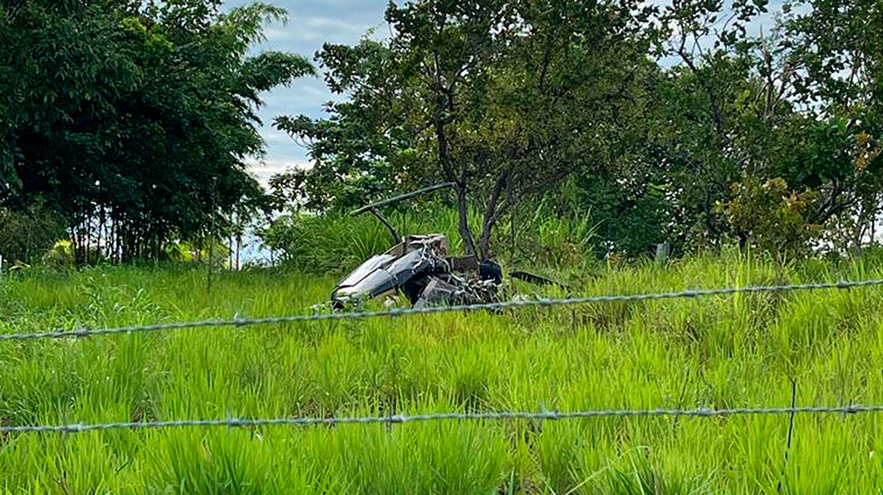 Dois homens morrem em queda de helicóptero em Roraima