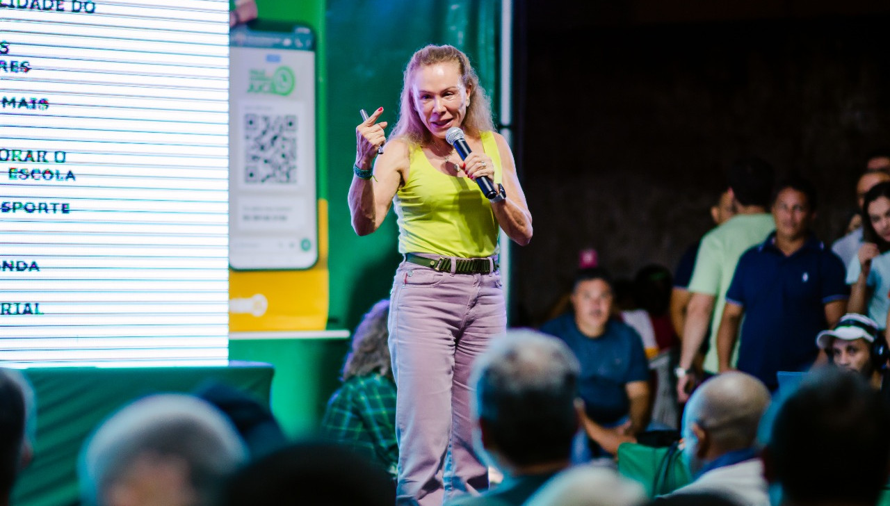 ‘O governo deve assumir as vicinais de Roraima’, afirma Teresa Surita em Mucajaí