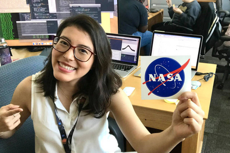 Mineira lidera pesquisa na Nasa que identifica exoplaneta a 26 mil anos-luz da Terra