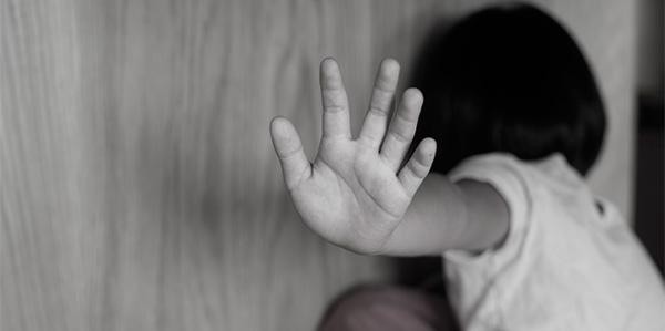 Pesquisa Datafolha aponta que só 20% das vítimas de violência sexual na infância denunciam agressão