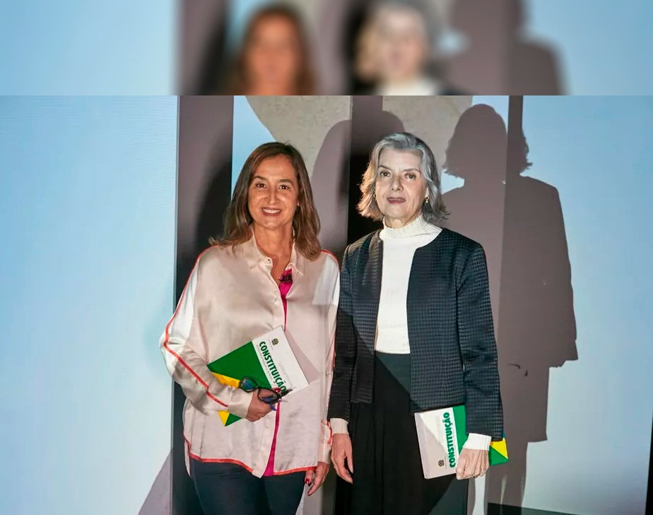 A ministra Cármen Lúcia com a repórter Graziela Azevedo (Globo/Lincoln Iff)