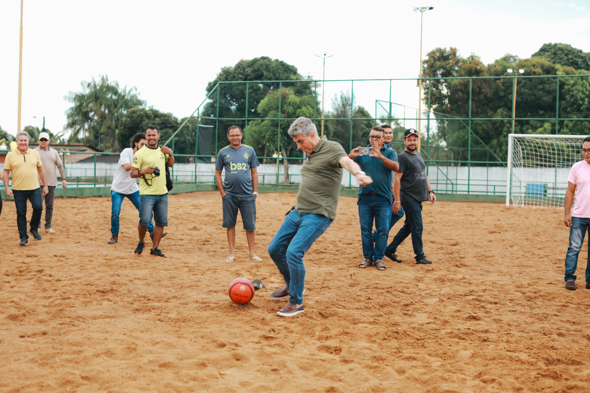 ‘Resultado do trabalho’, destaca Romero Jucá, candidato ao Senado por RR, ao visitar Vila Olímpica em Iracema