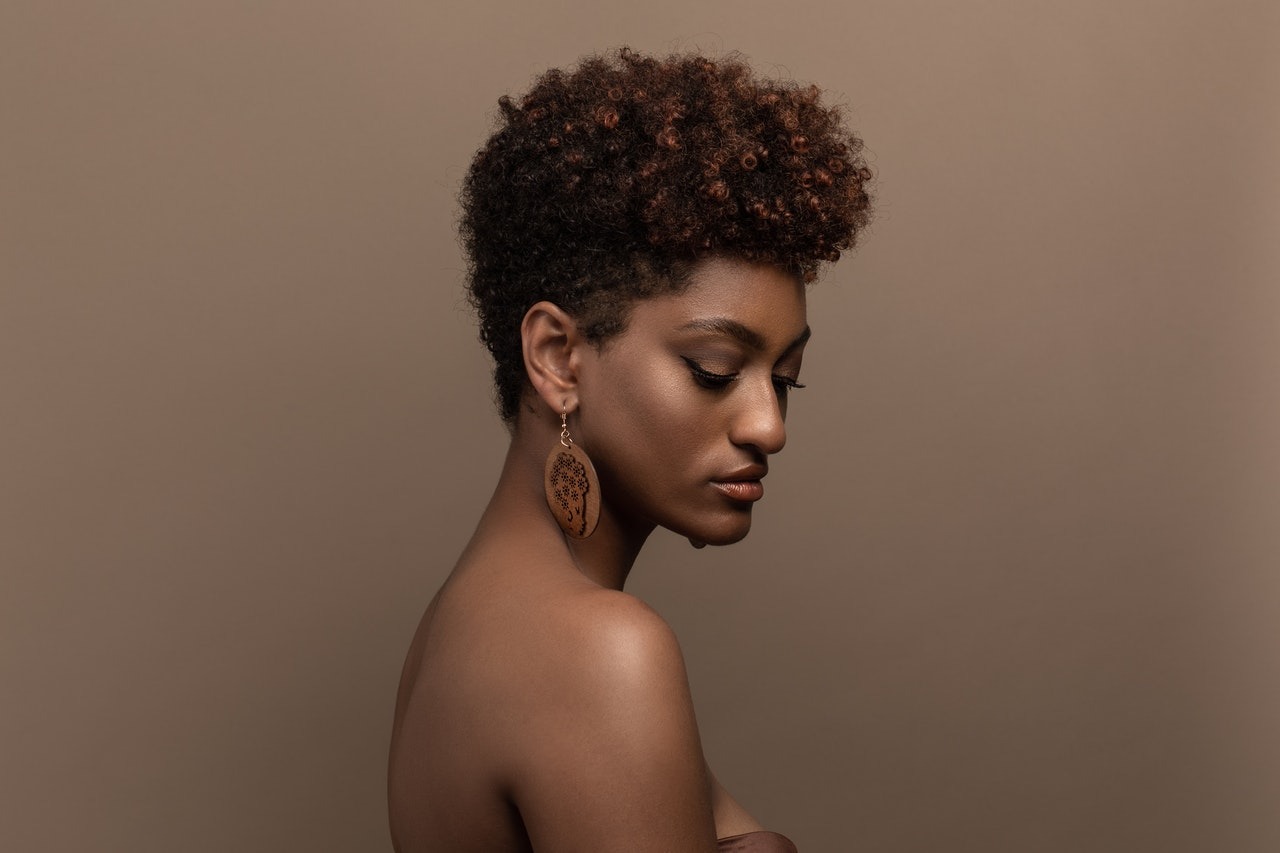 ‘A coisa está preta’, ‘inveja branca’ e ‘nego’: expressões racistas que devem ser extintas do vocabulário