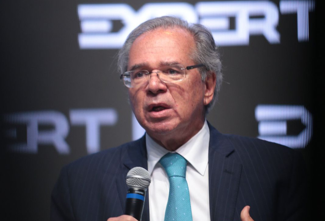 Em evento da XP, Paulo Guedes palestra sobre ‘Caminhos do Crescimento’ e faz balanço de gestão