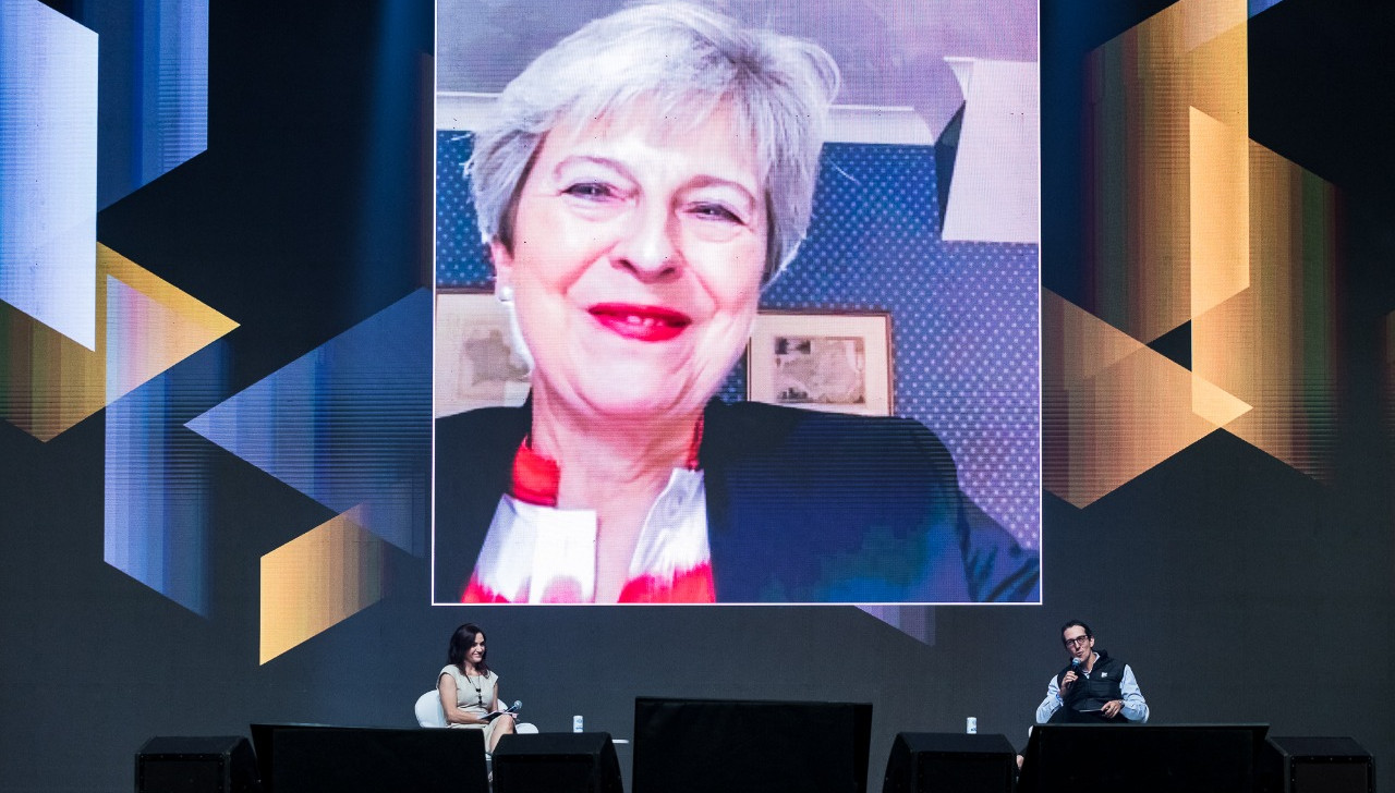 ‘O mundo se preocupa com a Amazônia’, diz Theresa May no segundo dia de Expert XP 2022