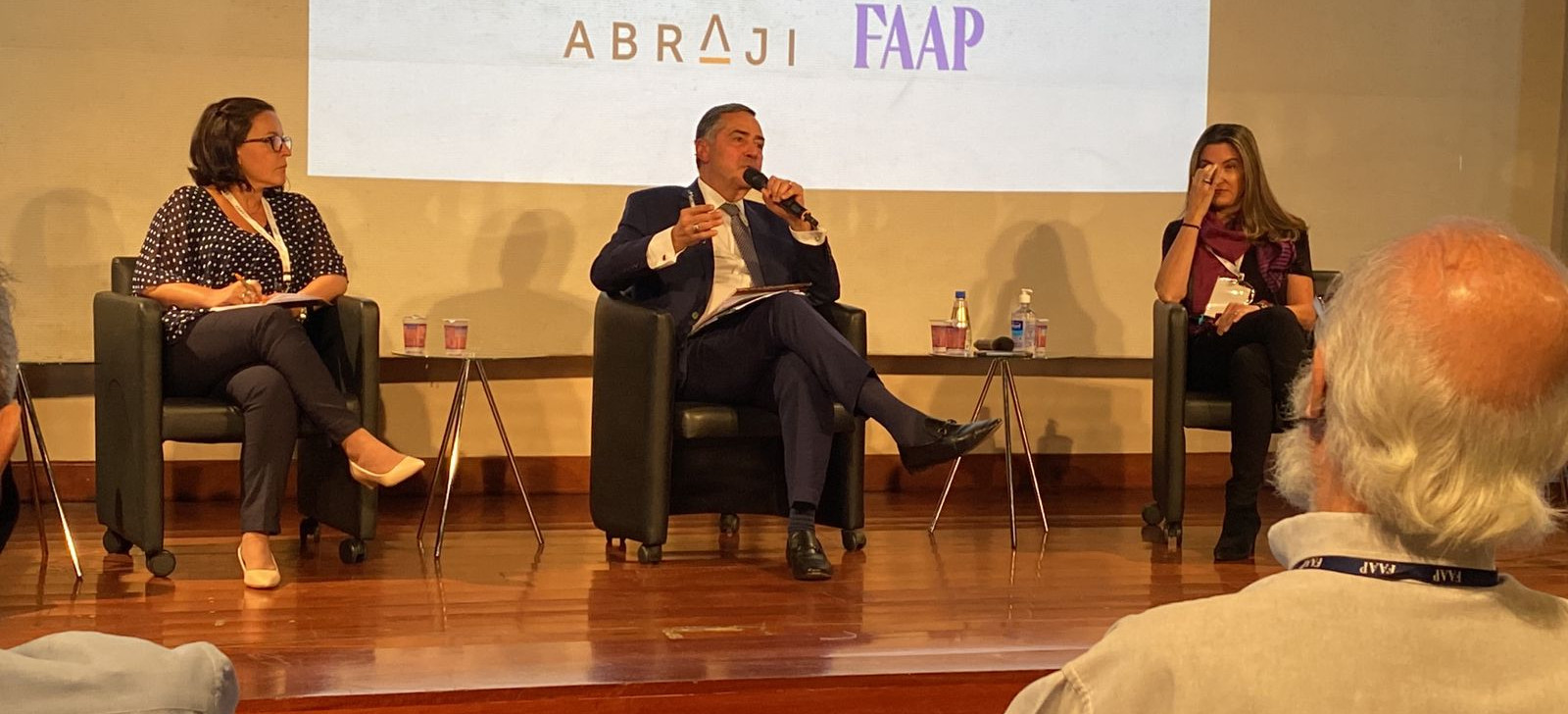 ‘A democracia tem que se proteger da intolerância agressiva’, diz Barroso durante o 17° Congresso da Abraji