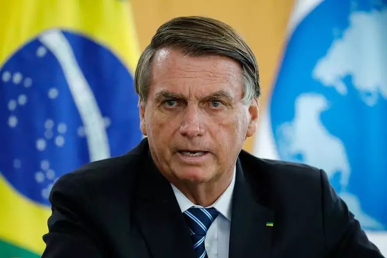 ‘Não vou assinar cartinha’, diz Bolsonaro ao atacar carta pró-democracia em encontro com banqueiros
