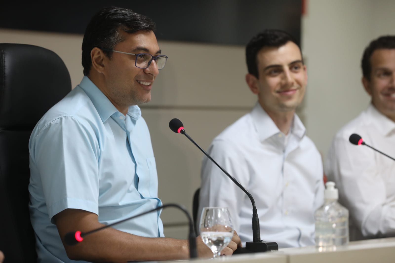 ‘O turismo vai ser muito beneficiado’, diz Wilson Lima sobre a volta da conexão aérea Amazonas-EUA em dezembro